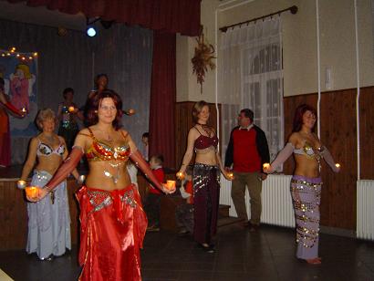 Sejtelmesen... Karcsonyi buli, Dlegyhza, 2005. december
